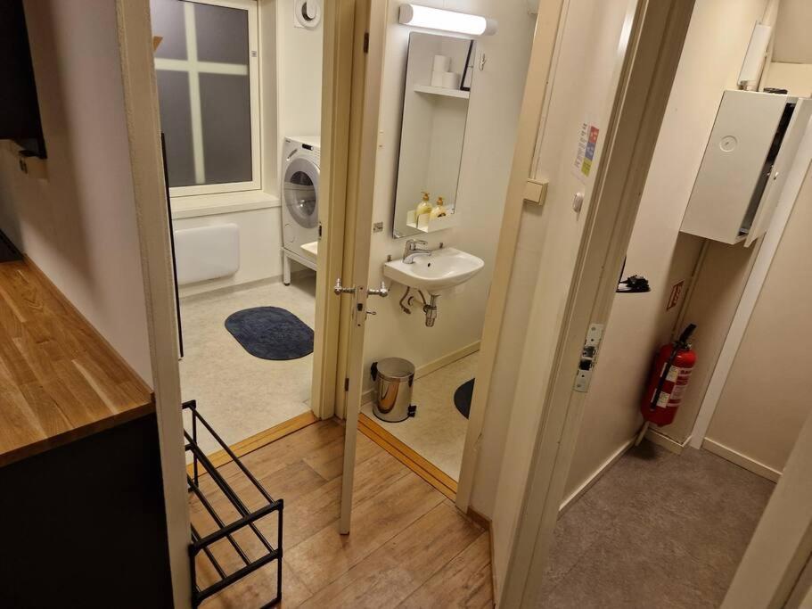 Apartment Next To The Bridge 트롬쇠 외부 사진
